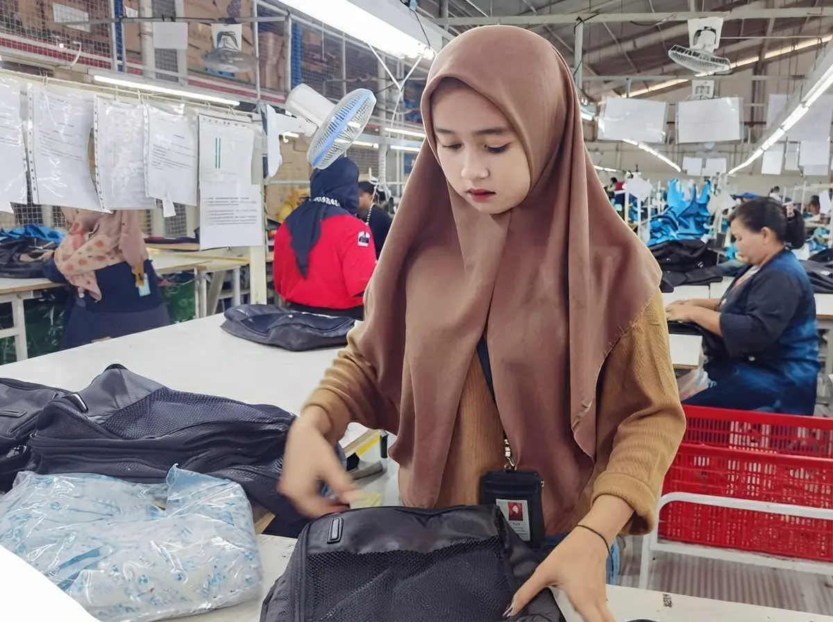Indonesia Quality Control – On-site inspection and final checks for OEM/ODM pickleball bags Indonesia quality control inspection for OEM/ODM pickleball bag production